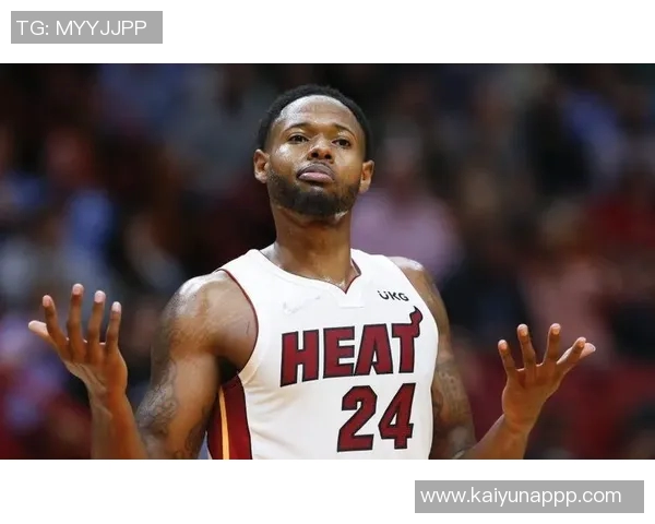 篮网主帅谈海史密斯缺席对抗训练的重要性及其对年轻球员的领导作用