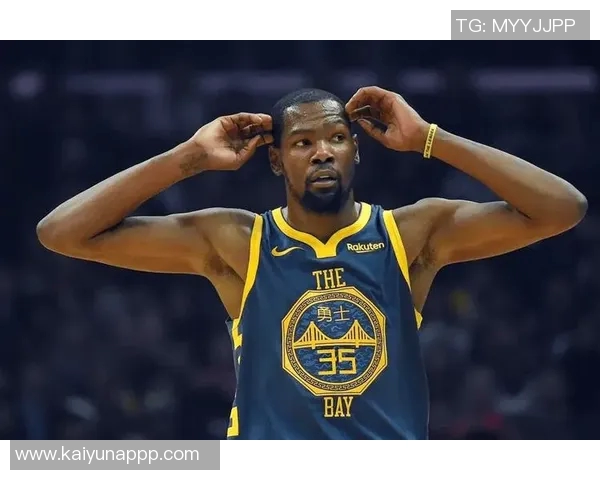 杜兰特被网友质疑不及乔科詹三巨头争议再起引发热议