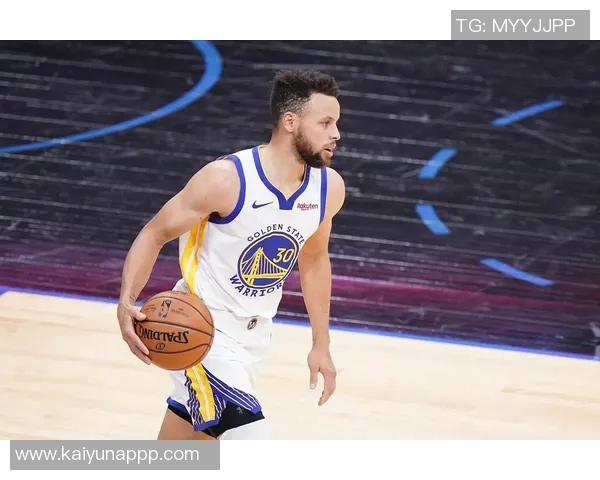 美网友热议库里表现称其依赖体系与掩护移动才能突围 美网友热议库里表现称其依赖体系与掩护移动才能突围